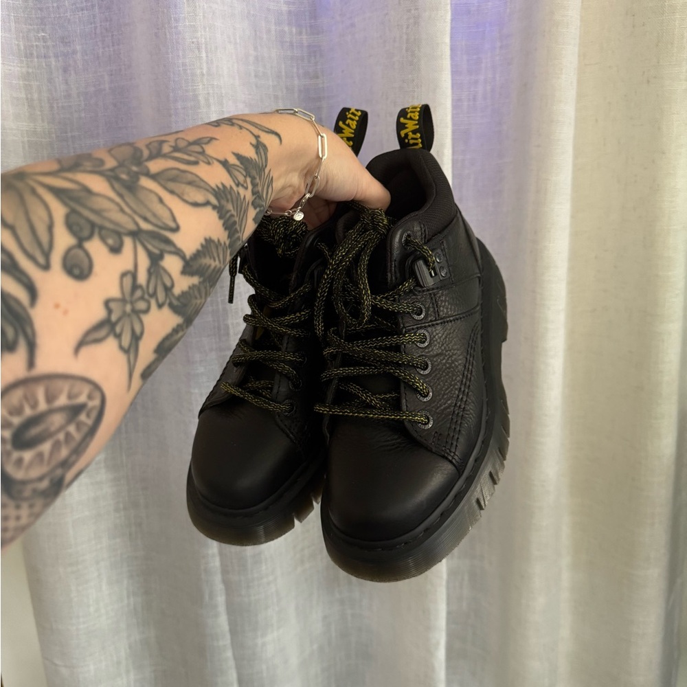 Dr. Martens Woodard Grizzly boots